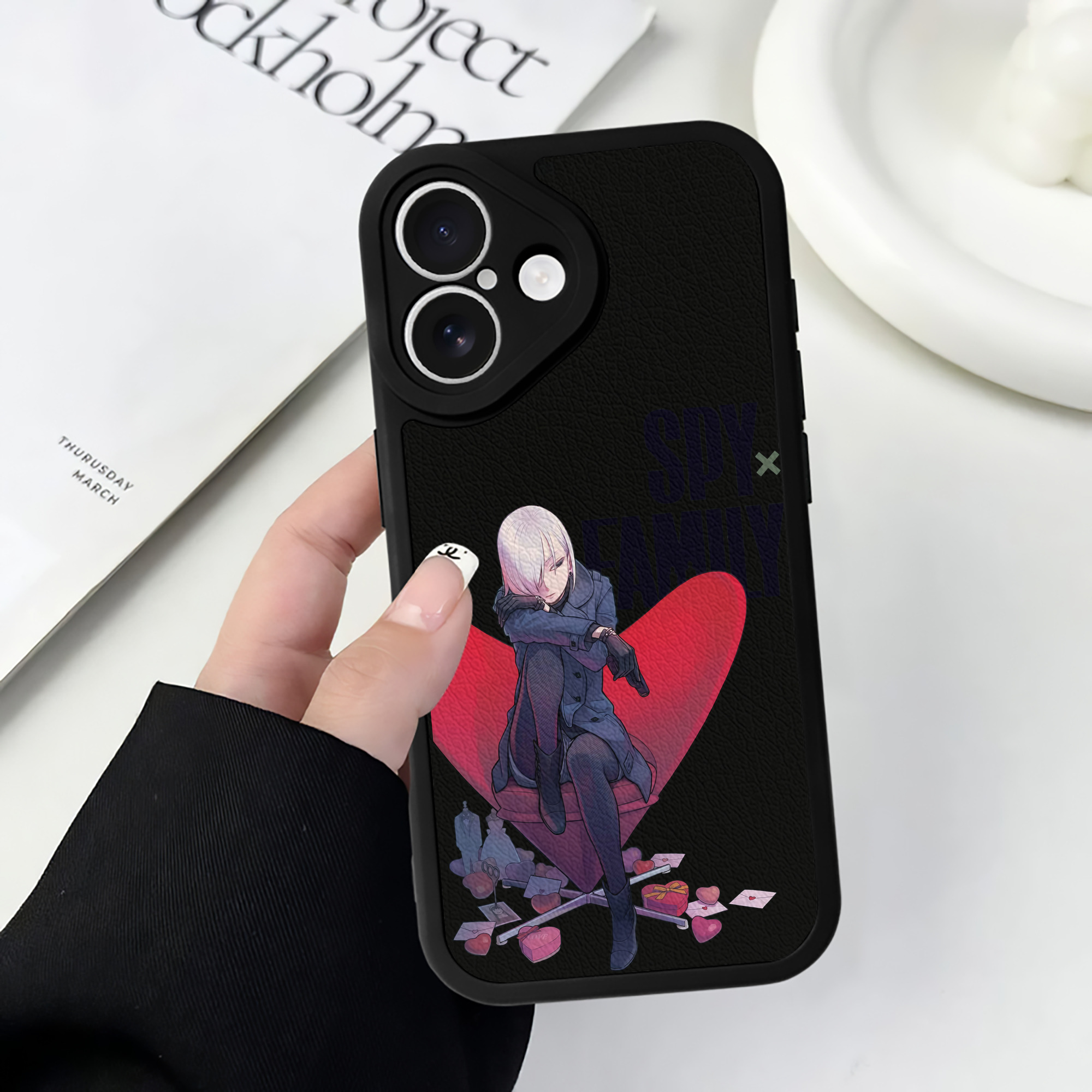 （画像用） SPY×FAMILY间谍家家酒 【iPhone 16シリーズ対応】シリコンスマホケース（レザー調） 材質：シリコン